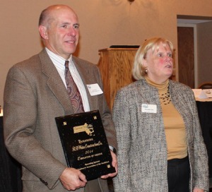 David White, president and CEO of R.H. White Construction Companies with Meredith Wise, president of the Employers Association of the NorthEast at the EANE Employer Choice awards. 